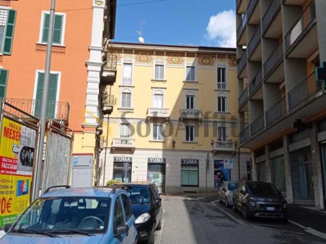 Monolocale in affitto a Luino