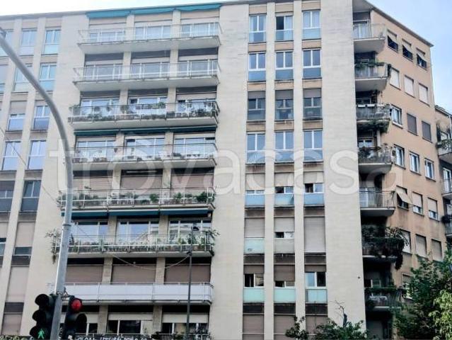 Bilocale in affitto a Milano piazza Otto Novembre, Porta Venezia