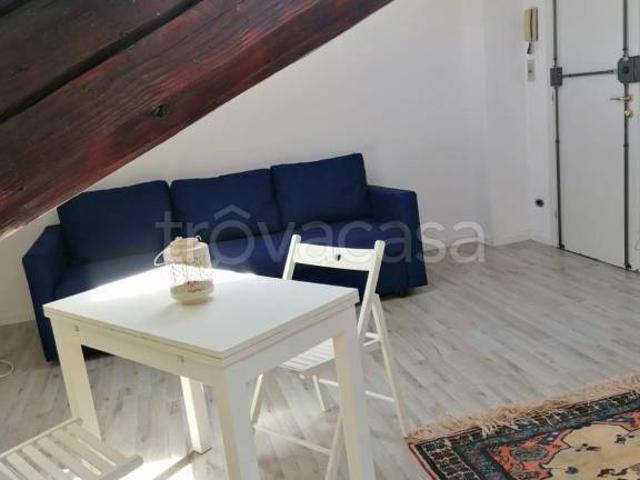 Monolocale in affitto a Milano via Giuseppe Guerzoni, 39, Dergano