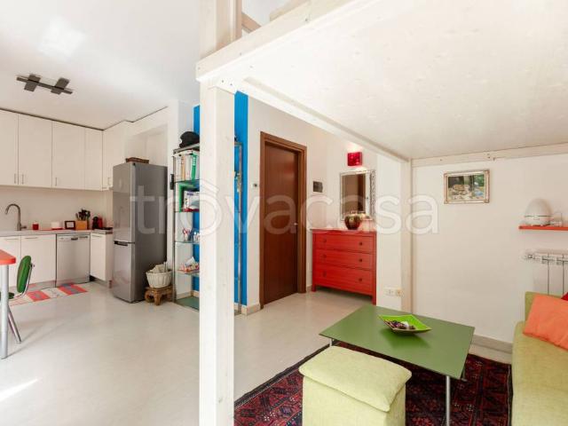 Monolocale in affitto a Milano via Varesina, 70, Certosa