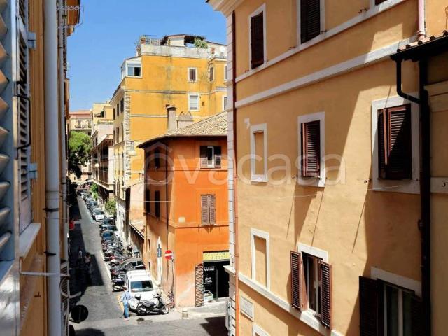 Monolocale in affitto a Roma, Borgo