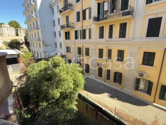 Monolocale in affitto a Roma via La Spezia, 81, San Giovanni