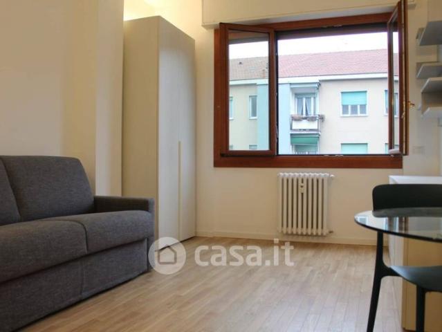 Monolocale in Affitto in Via Mac Mahon 7 a Milano