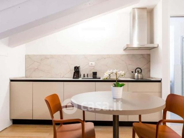 Monolocale in Affitto in Via Mazzini 32 a Trieste