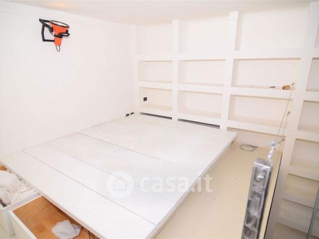 Monolocale in Affitto in Via Berra 10 a Milano