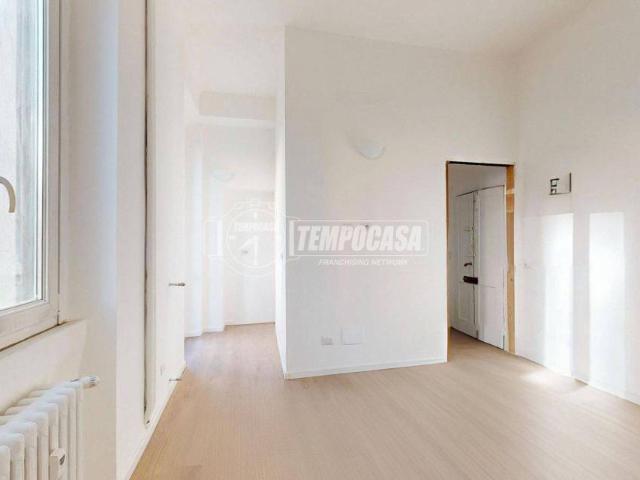 Monolocale in vendita a Milano viale monte ceneri 71, Ghisolfa Mac Mahon