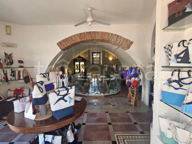 Monolocale in vendita a Porto Azzurro piazza matteotti, 30
