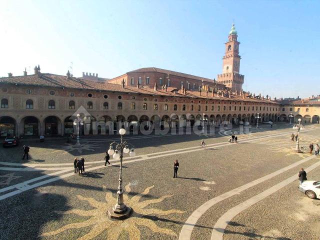 Monolocale piazza Ducale, Centro, Vigevano