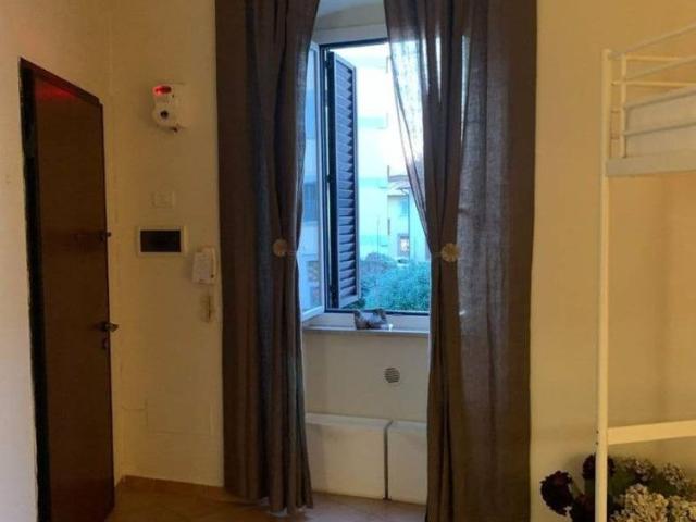 Monolocale via Tito Strozzi, Quartiere Venezia, Livorno