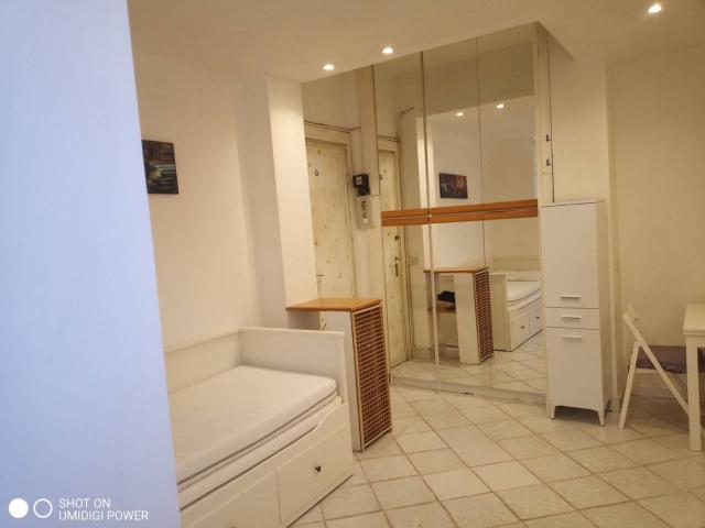 Monolocale via Ugo De Carolis 124, Balduina, Roma