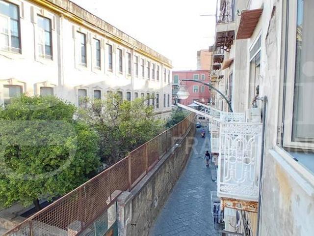 Monolocale via Annibale de Gasperis, Sanità, Napoli
