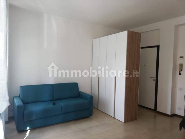 Monolocale via Antonio Ghislanzoni 25, Centro, Lecco