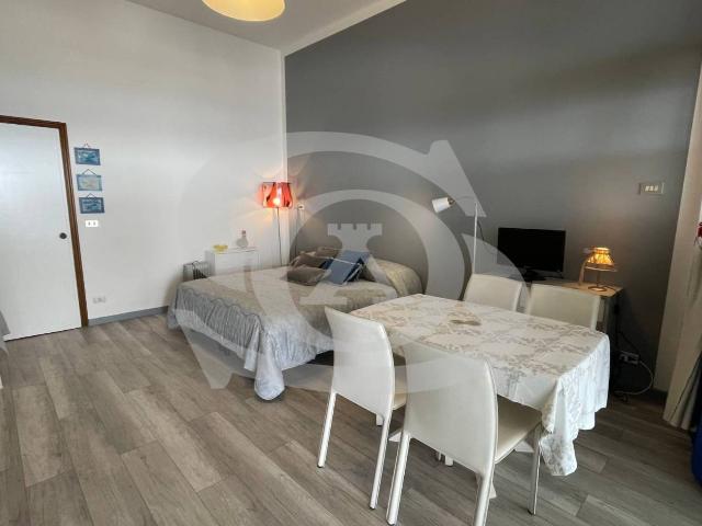 Monolocale via Aurelia Levante 56, Ospedaletti