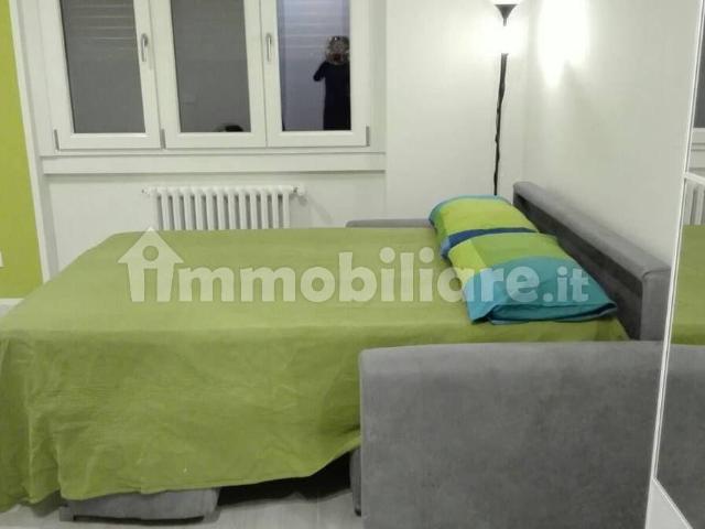 Monolocale via Berto Barbarani 10, San Zeno, Verona