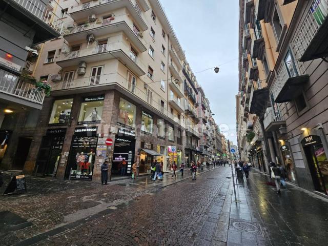 Monolocale via Carlo De Cesare, Quartieri Spagnoli, Napoli