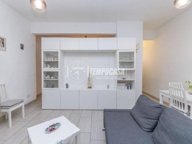Monolocale via cornelio gallo 23, Quadraro, Roma