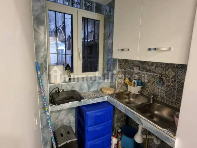 Monolocale via delle Zite, Tribunali, Napoli