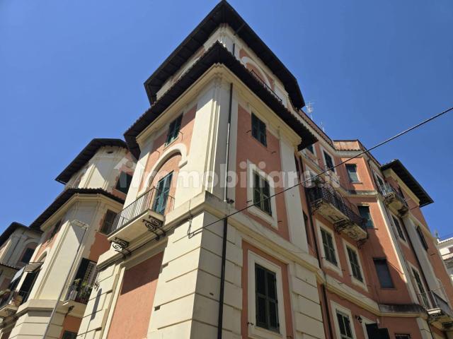 Monolocale via di Villa Torlonia, Bologna, Roma