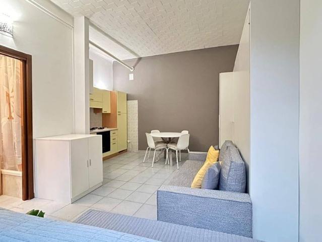 Monolocale via Eugenio Villoresi 25, Navigli Darsena, Milano