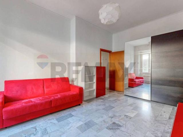 Monolocale via Fabio Mangone 3, Corso Genova, Milano
