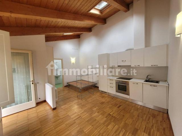 Monolocale via Giudei 17, Centro Storico, Imola