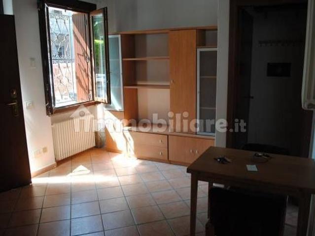 Monolocale via moncenisio 8, San Biagio, Monza