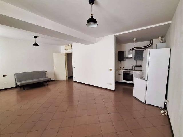 Monolocale via Moncucco, 22, Famagosta, Milano