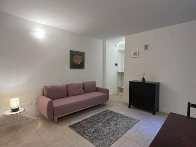 Monolocale via Santo Stefano 95, Santo Stefano, Bologna