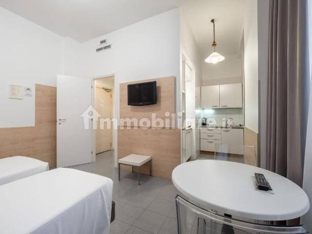 Monolocale viale Gorizia 6, Navigli Darsena, Milano