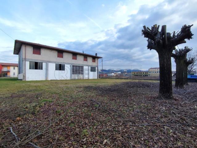 via veneto 80 monolocale 250mq