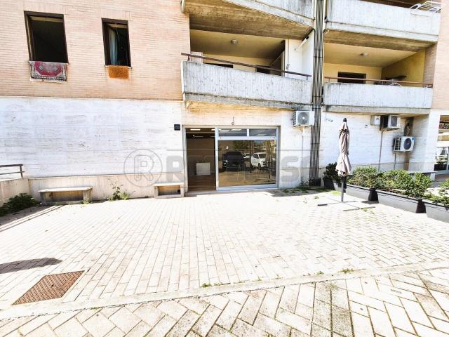 Via Tirino 179 monolocale 80mq