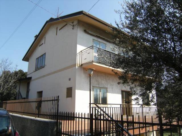 monolocale 97mq