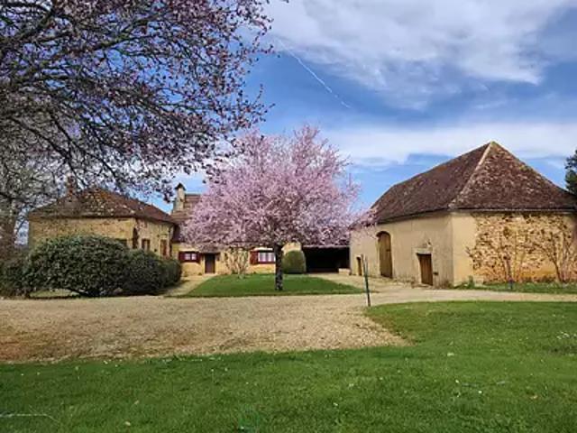 Monpazier 24540 Achat / Vente maison 11 pièces t11 piscine terrasse