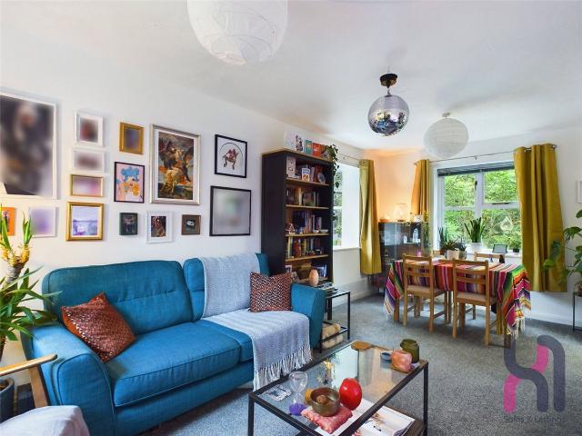 Monroe Close, Hepburn Court M6, 2 bed flat to rent, £1,175 pcm | PrimeLocation