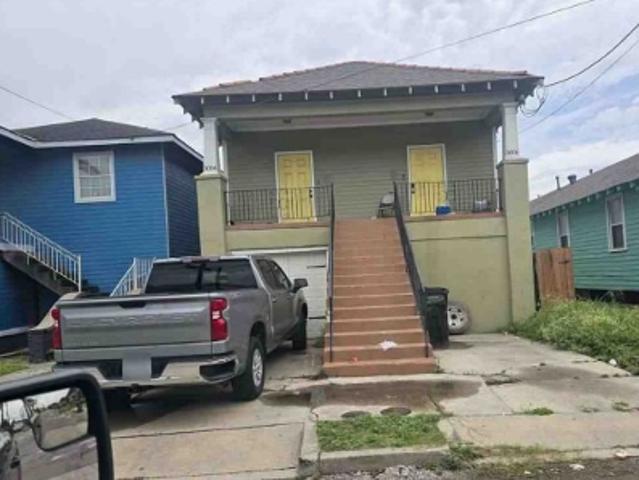 Monroe St