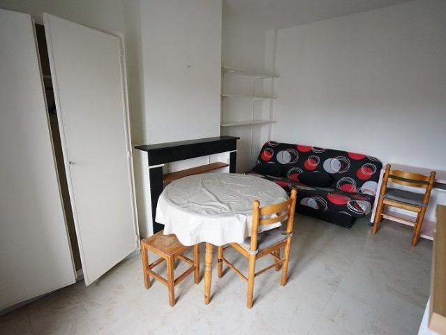 MONS EN BAROEUL APPARTEMENT STUDIO