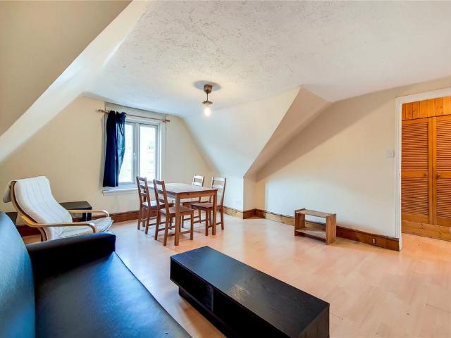 Monsoon, 336 Essex Road, London, N1 3PB, United Kingdom | 1 bed apartment for rent #139265179 | Rentberry