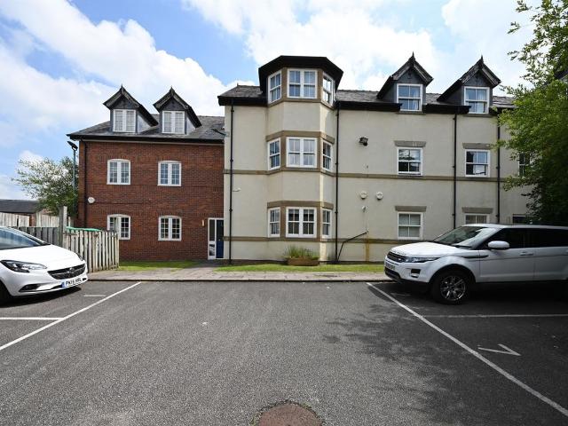Moody Street, Tudor Court CW12, 2 bed flat to rent, £795 pcm | PrimeLocation