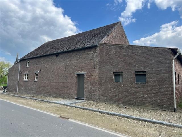 Mooi, modern gerenoveerde hoevewoning met 3 slaapkamers, terras en autostaanplaats at 3450 GEETBETS, Belgium