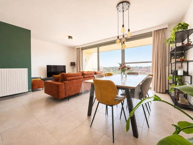Mooi onderhouden appartement in centrum Aalter met ondergrondse parkeerplaats