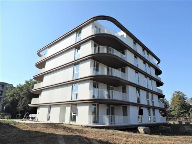 Mooi afgewerkt appartement met prachtig zicht en terras te B