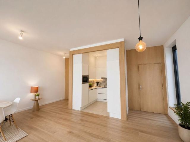 Mooi afgewerkt centraal gelegen 2 slaapkamer appartement met ruime zonneterras