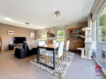 Mooi appartement met 2 slaapkamers, terras en parkeerplaats
