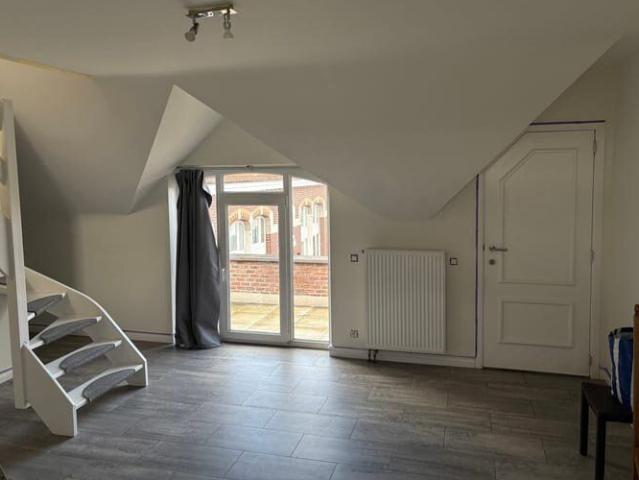 Mooi duplex appartement met 2 slpks en ruim zonneterras!