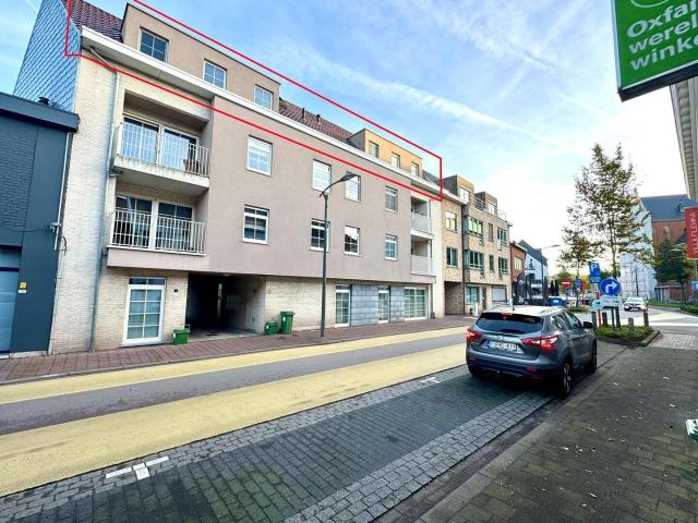 Mooi dakappartement met 3 slaapkamers en groot terras in he
