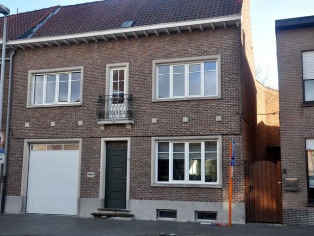 Mooi gerenoveerd huis met 5slpk en tuin Centrum Berlaar