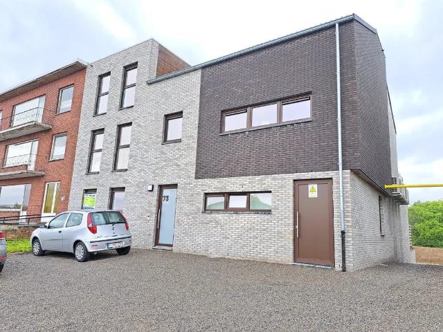 Mooi ruim energiezuinig gelijkvloers appartement te Dilsen Stokkem