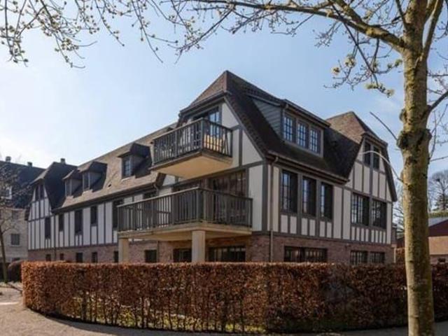 Mooi 2 slaapkamer appartement met groot terras