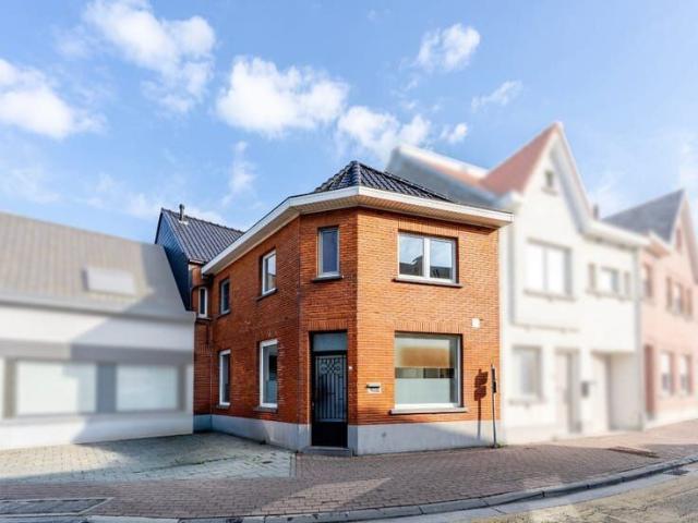 Mooie woning met 3 slaapkamers te huur in Zottegem