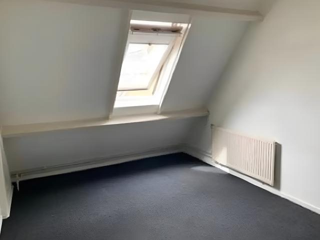 Mooie zolderkamer te huur !